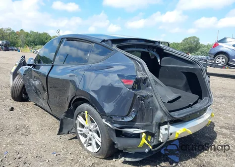 2024 Tesla Model Y Long Range Dual Motor All-Wheel Drive from USA, damaged, VIN 7SAYGDEE5RA225734